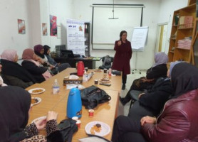 ورشتي توعية للنساء المستفيدات من التحويلات الطبية