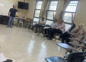 لقاء تدريبي بعنوان (تعزيز الشفافية والمساءلة والنزاهة في تقديم المساعدات الانسانية والخدمات العامة  )