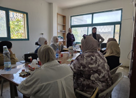 الشابات شريكات في صناعة السلام.. جلسة توعوية حول دور الشابات في حل الصراعات بمحافظة الخليل