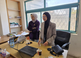 الشابات شريكات في صناعة السلام.. جلسة توعوية حول دور الشابات في حل الصراعات بمحافظة الخليل