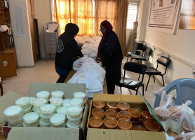 جمعية النجدة الاجتماعية لتنمية المرأة &ndash; فرع طولكرم تواصل توزيع وجبات الإفطار للنازحين والمحتاجين لليوم الثالث