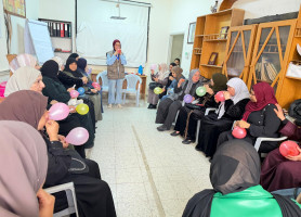 من الألم إلى الأمل: جلسة تفريغ نفسي تعيد للنساء النازحات في طولكرم صوتهن الداخلي