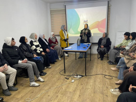 جمعية النجدة الاجتماعية تنظم جلسة استماع شبابية لمناقشة البرنامج السياسي لمنظمة التحرير الفلسطينية في الخليل