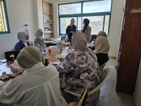 الشابات شريكات في صناعة السلام.. جلسة توعوية حول دور الشابات في حل الصراعات بمحافظة الخليل