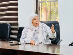 "ايديكم معنا"