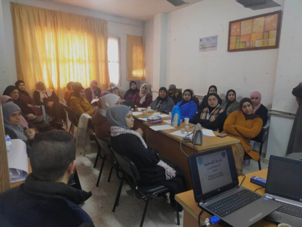لقاء توعوي في جمعية النجدة الاجتماعية لتنمية المرأه الفلسطينية طولكرم