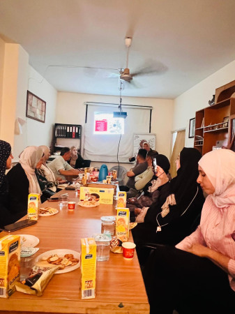 جلسة حوارية حول عدم كفاية توافر الأدوية للأمراض المزمنة في طولكرم