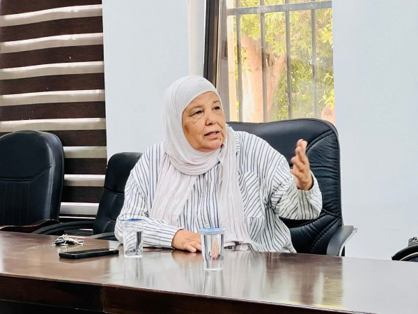 "ايديكم معنا"